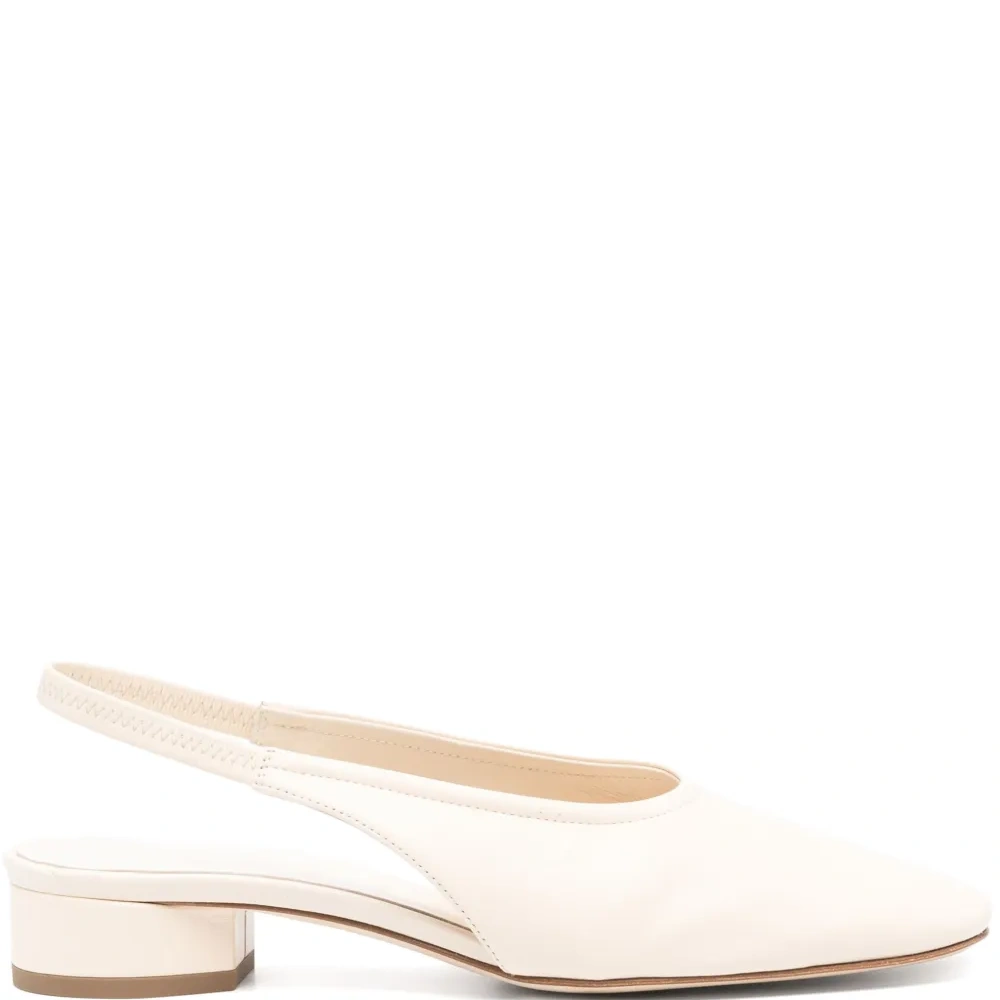 Туфли с ремешком на пятке