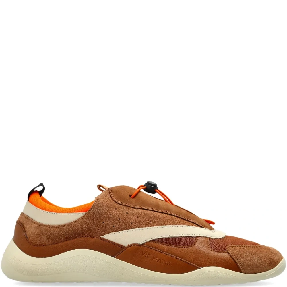 Кожаные кроссовки