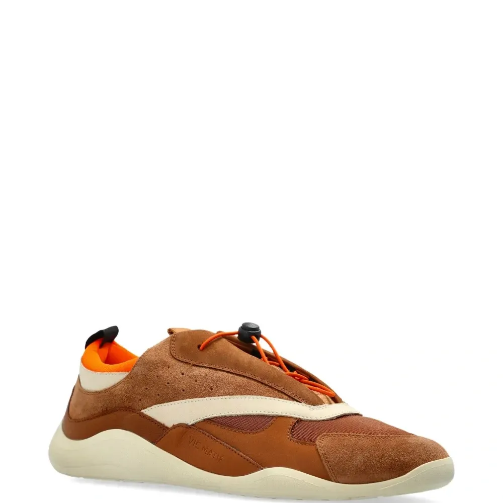 Кожаные кроссовки