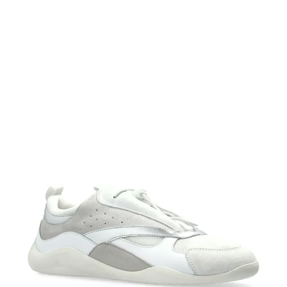 Кожаные кроссовки