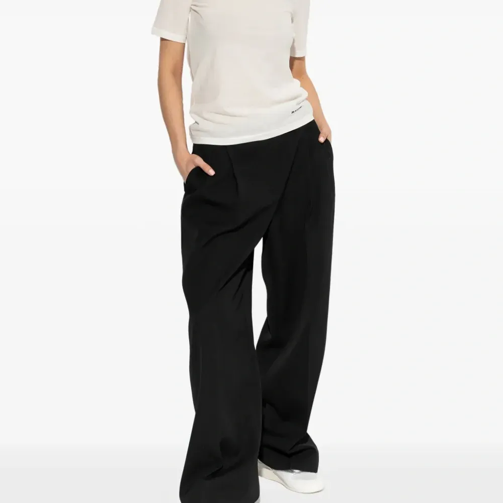 Кожаные кроссовки