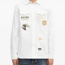 Рубашка с вышивкой на кармане