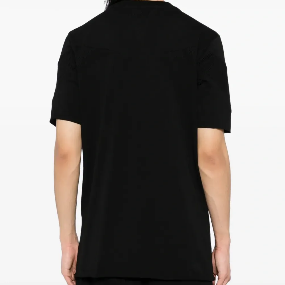 Футболка в технике пэчворк Футболка в технике пэчворк