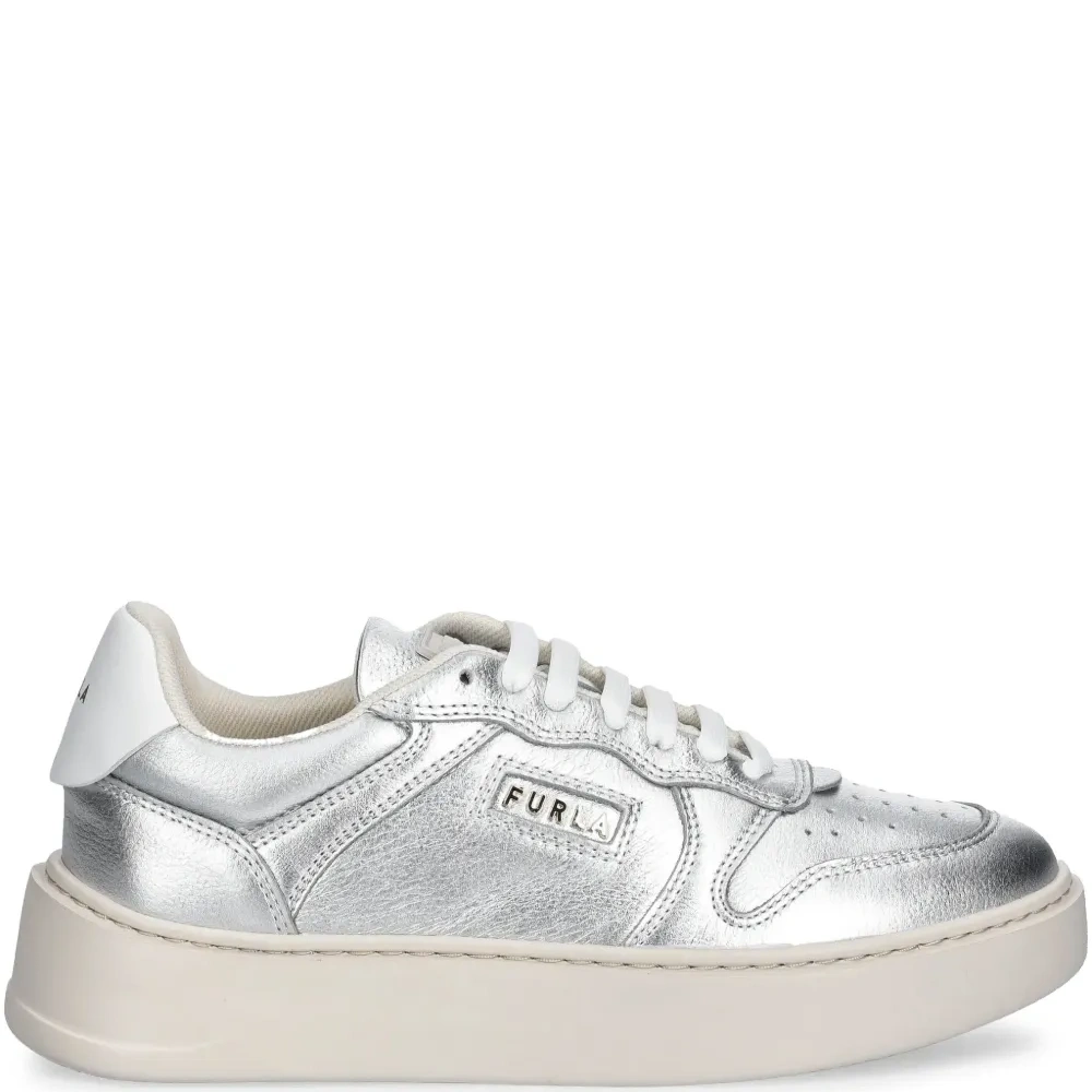 Кроссовки с эффектом металлик