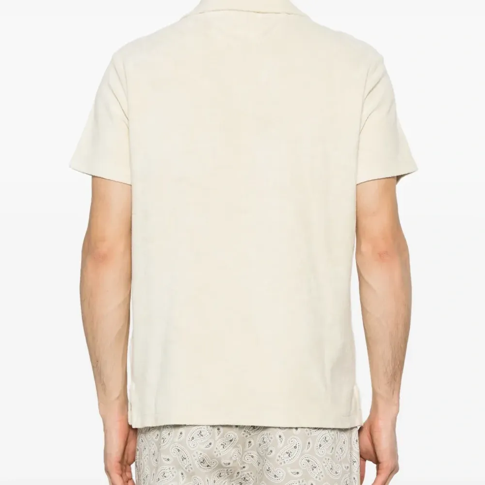 Футболка с объемным воротником