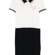 Платье с вышитым логотипом