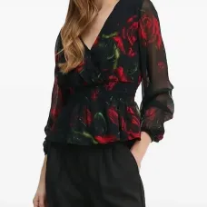 Блузка с V-образным вырезом