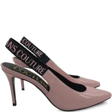 Туфли с ремешком на пятке и логотипом