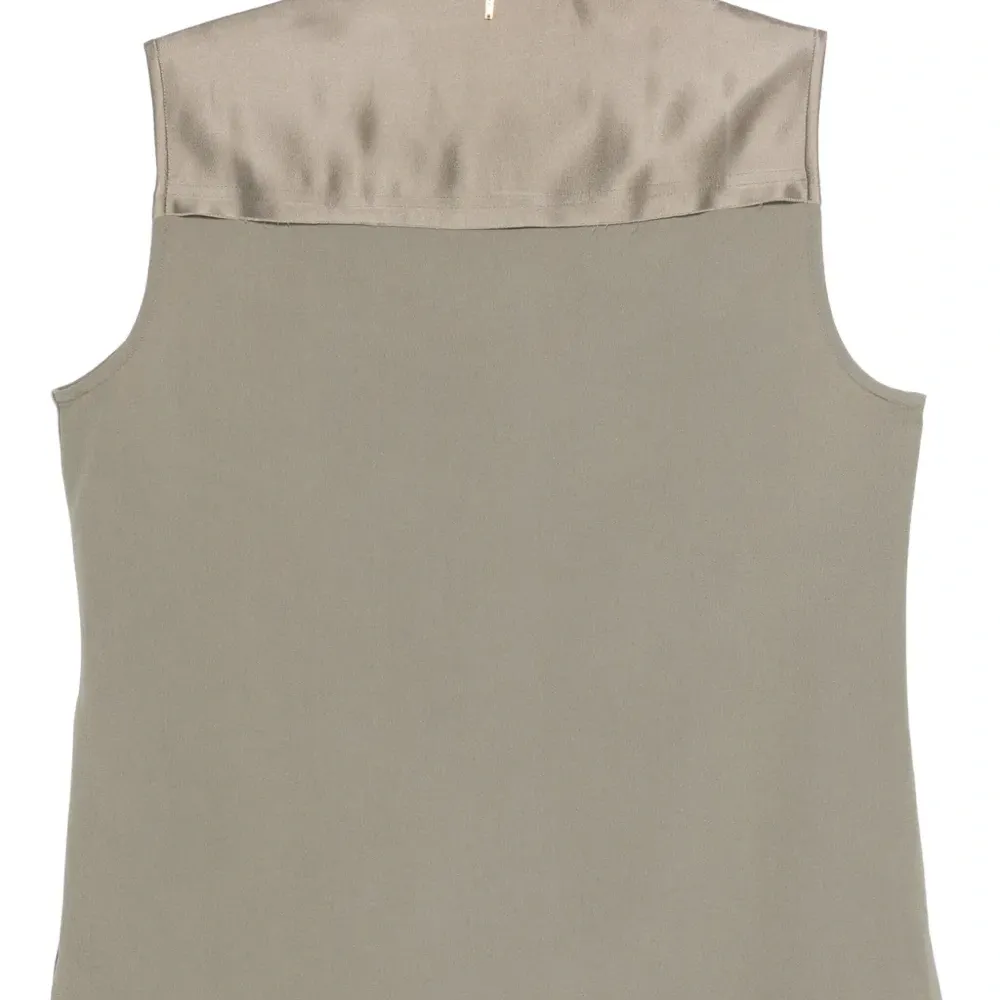 Атласная блузка