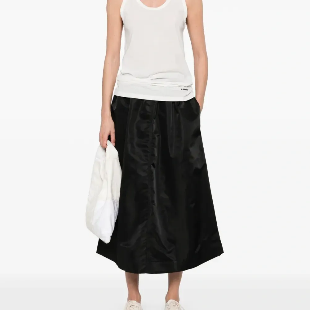 Топ без рукавов