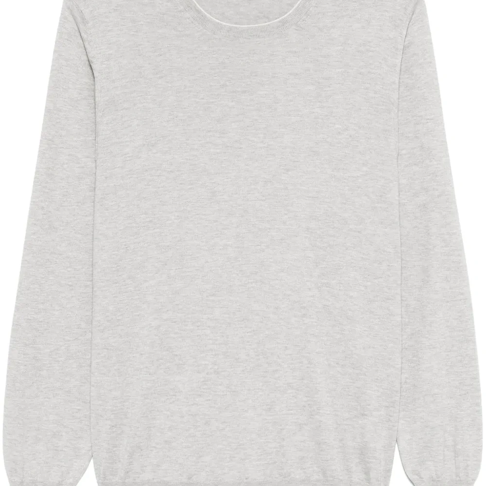 Свитер с круглым вырезом