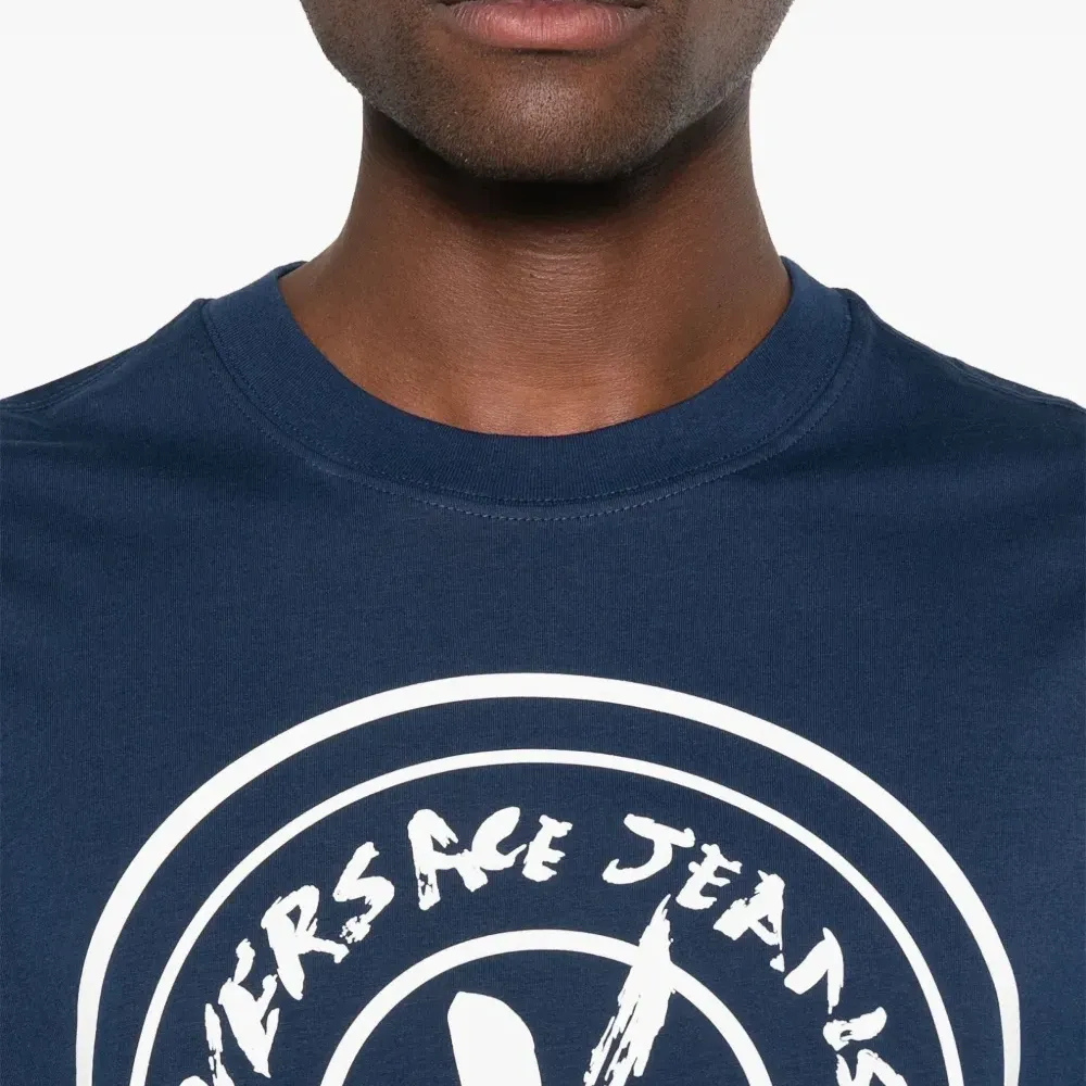 Футболка с логотипом