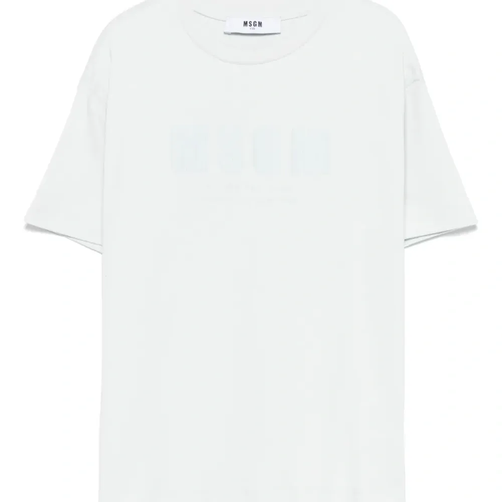 Футболка с логотипом