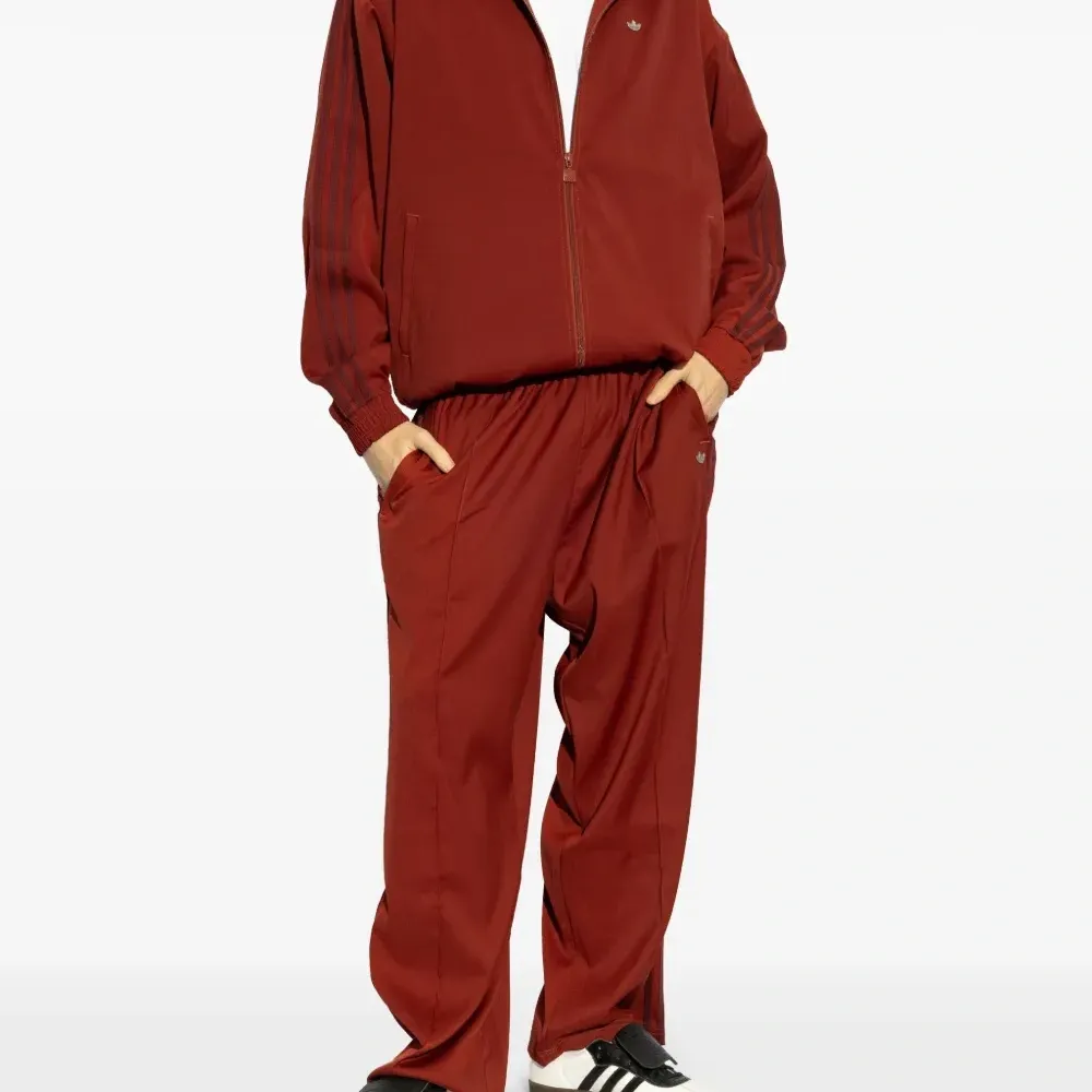 Толстовка с логотипом