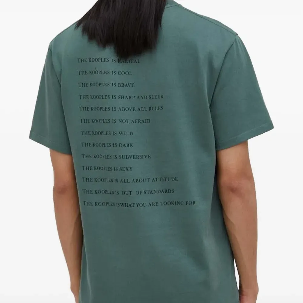 Футболка с графичным принтом