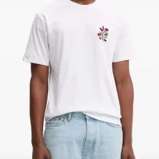 Футболка с вышивкой Футболка с вышивкой