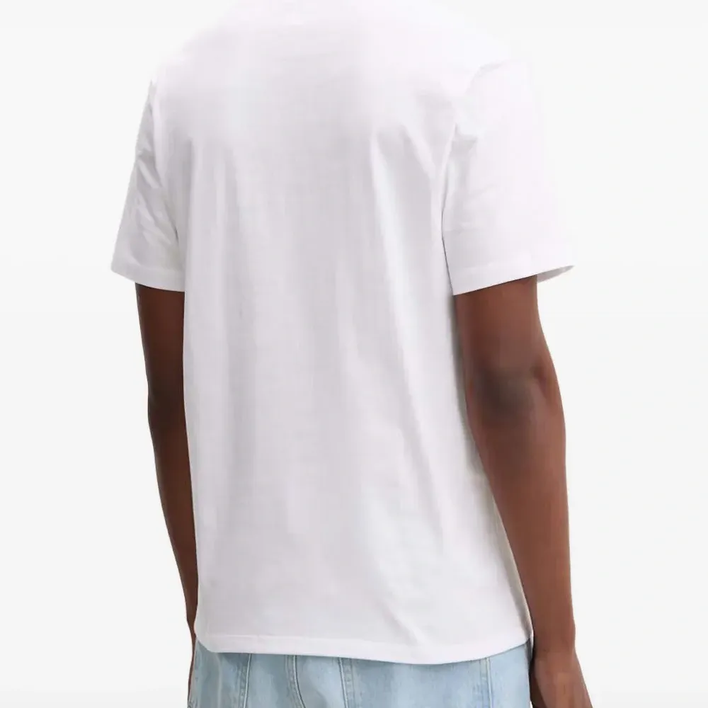 Футболка с вышивкой