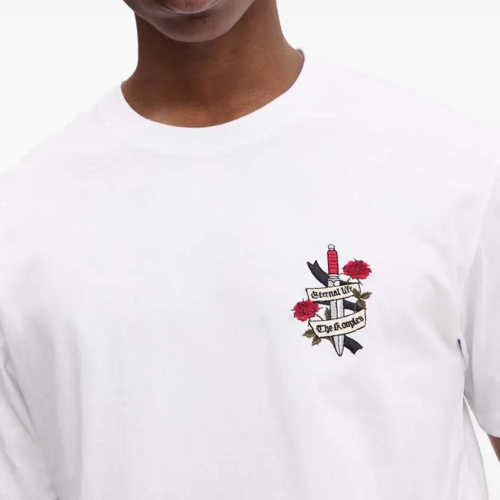 Футболка с вышивкой