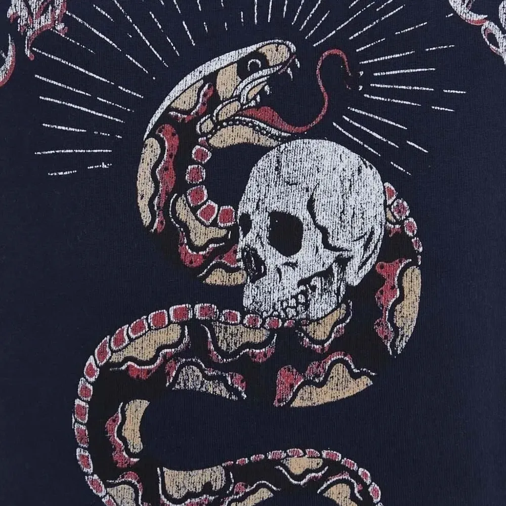 Футболка с графичным принтом