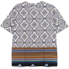 Футболка с абстрактным узором