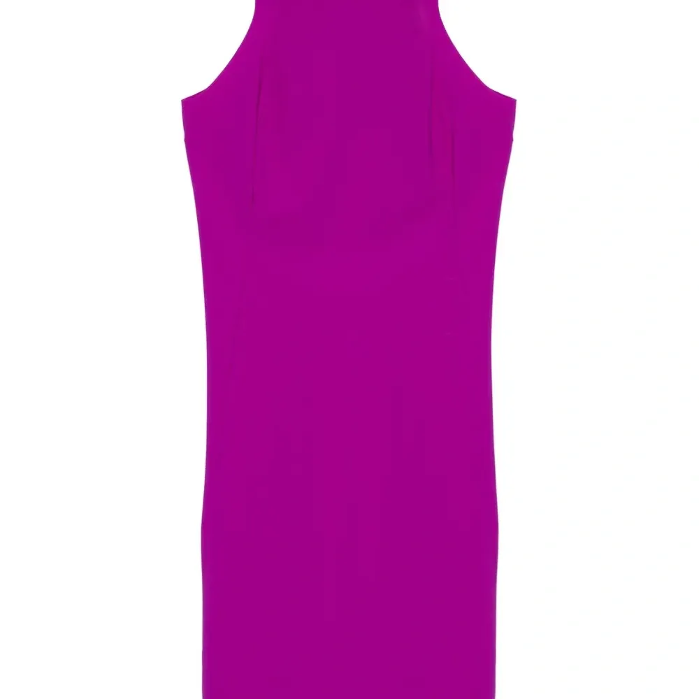 Короткий спортивный топ