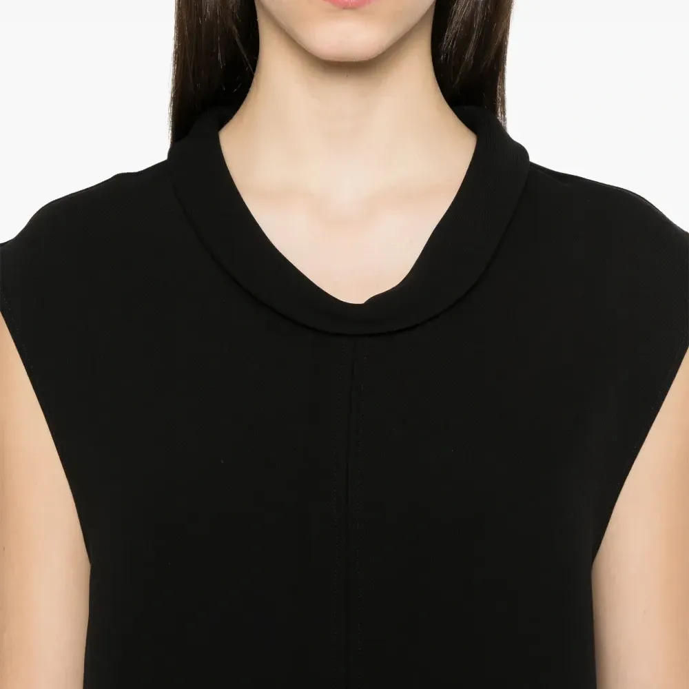 Блузка с высоким воротником