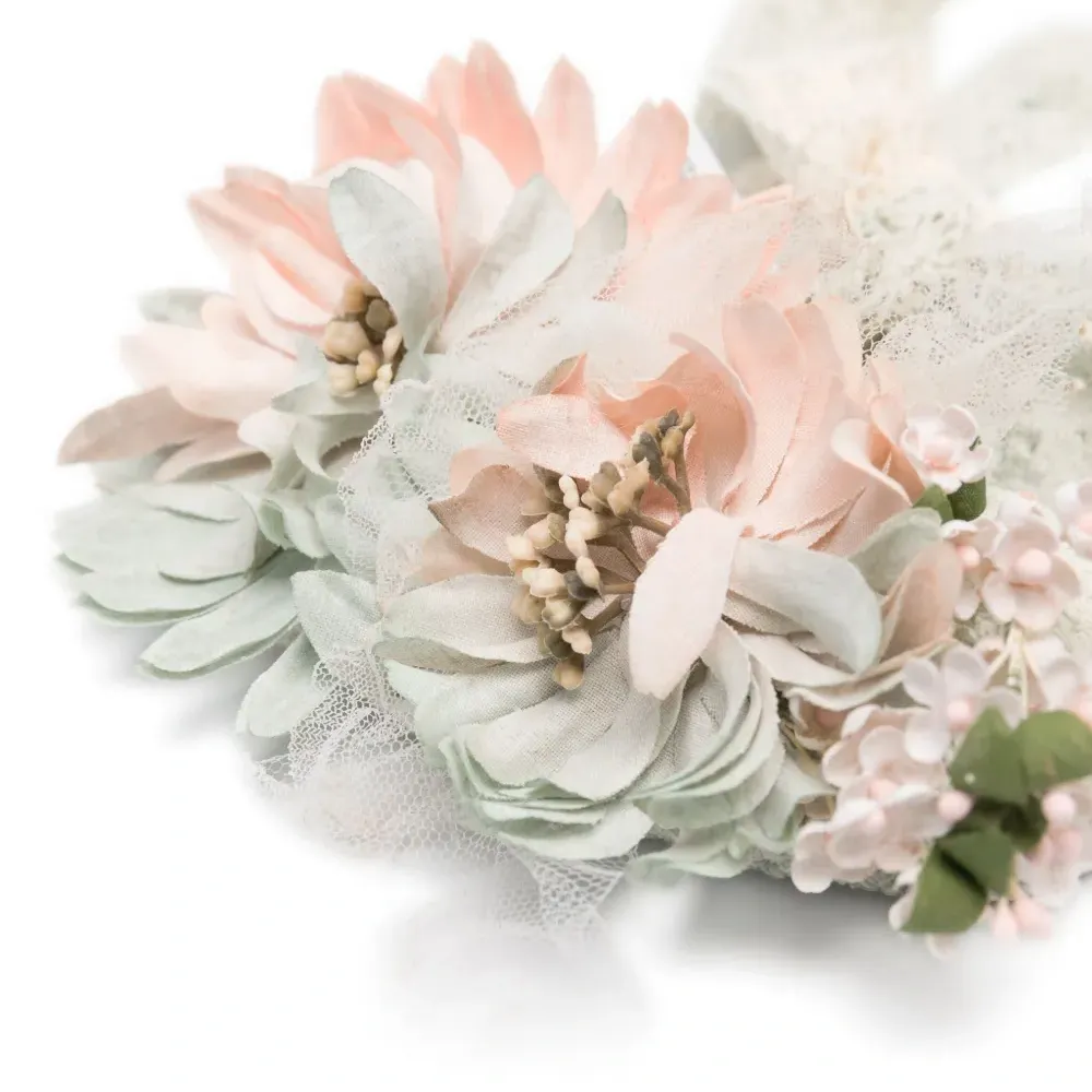 Ремень с цветочной аппликацией