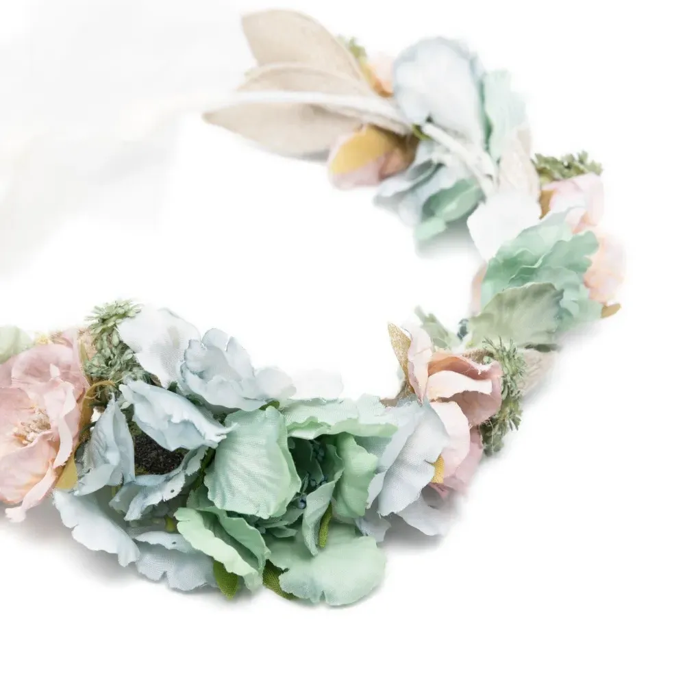 Корона с цветочной аппликацией