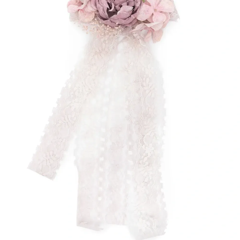 Ремень с цветочной аппликацией