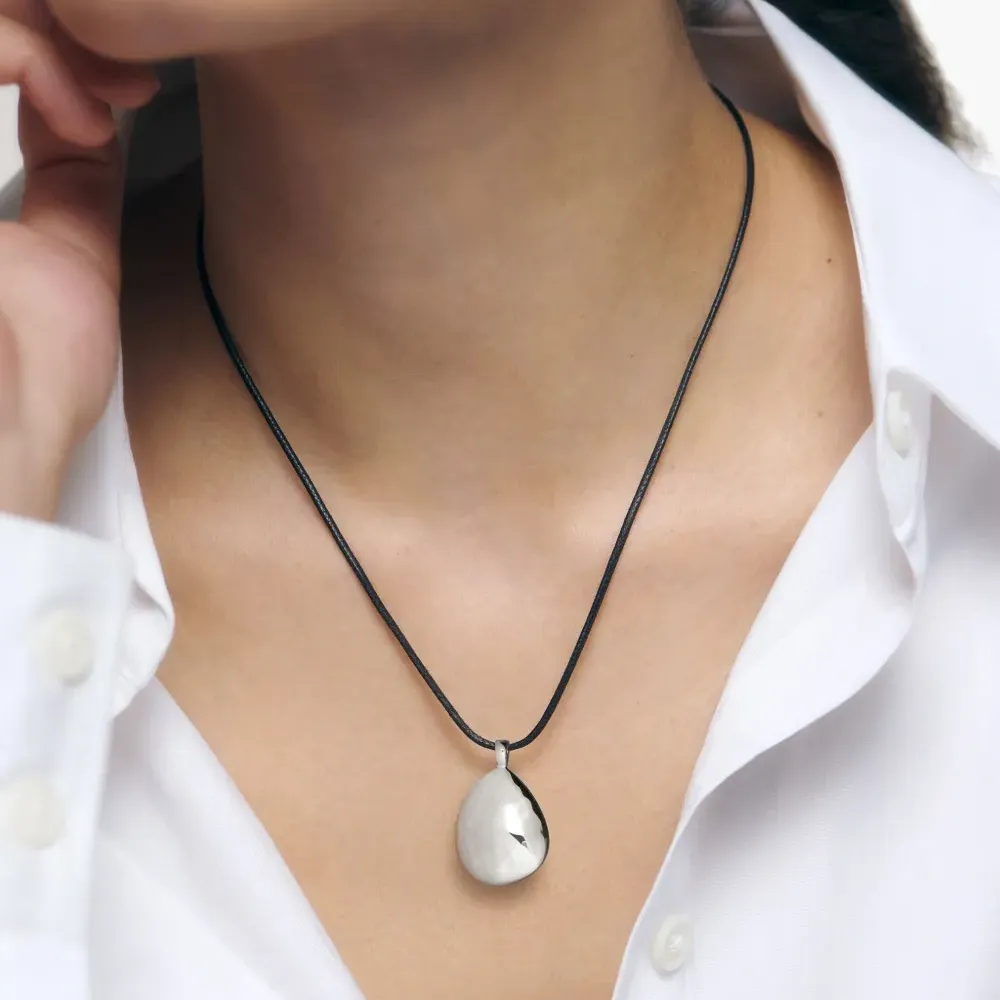 Колье с подвеской