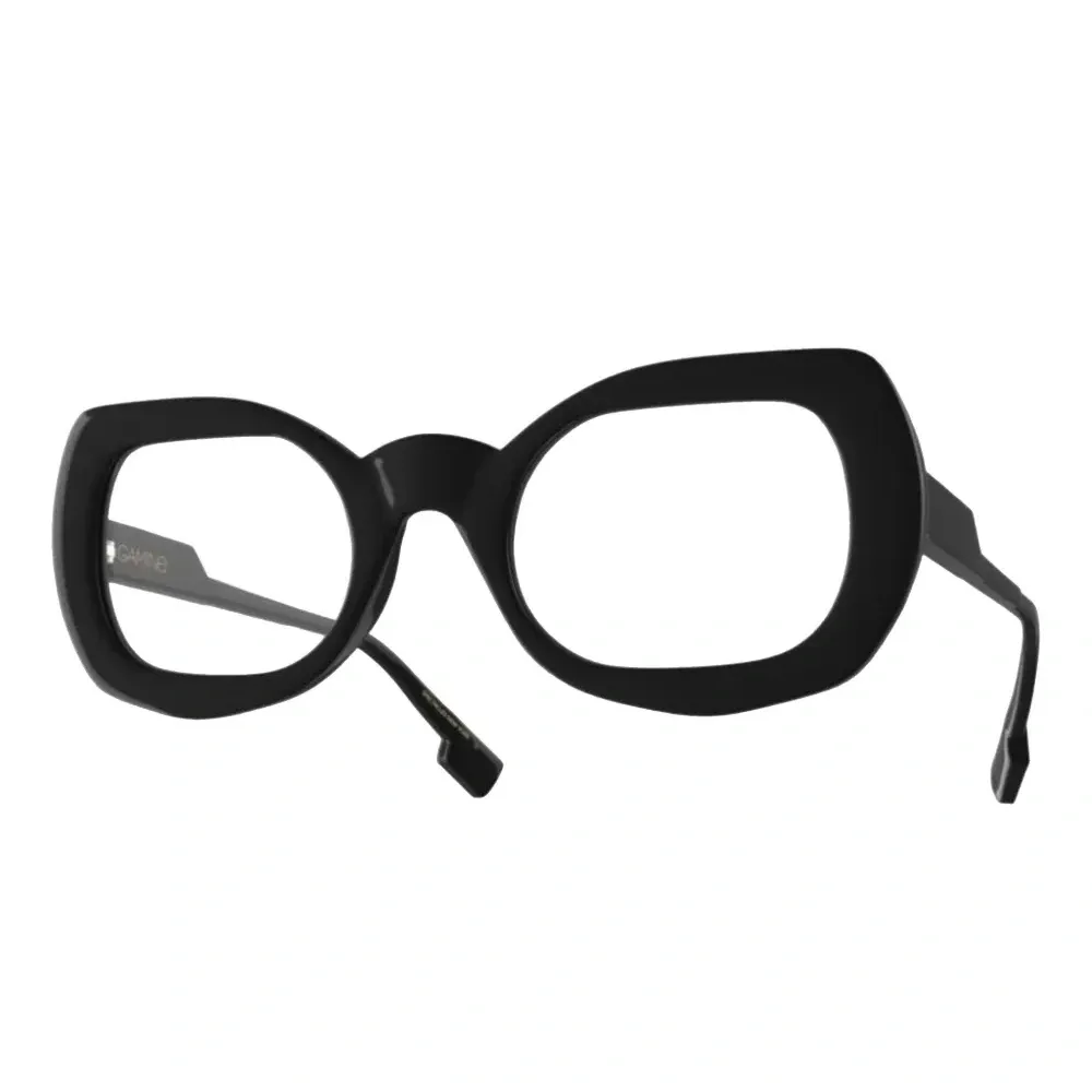 Очки в массивной оправе