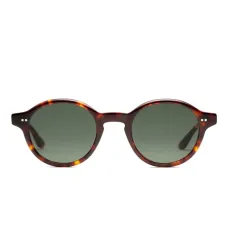 Солнцезащитные очки черепаховой расцветки