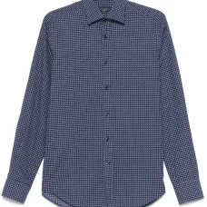 Рубашка с графичным принтом