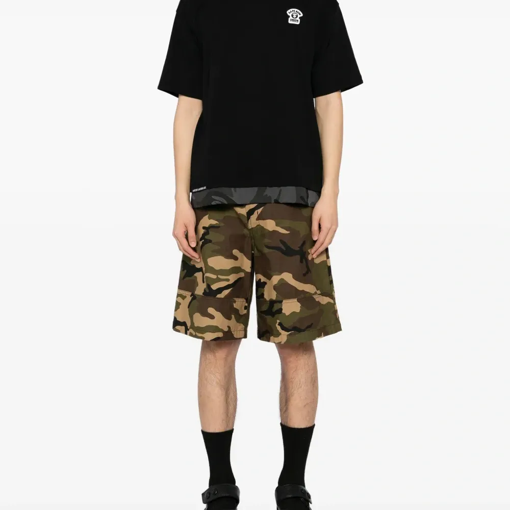 Футболка с логотипом