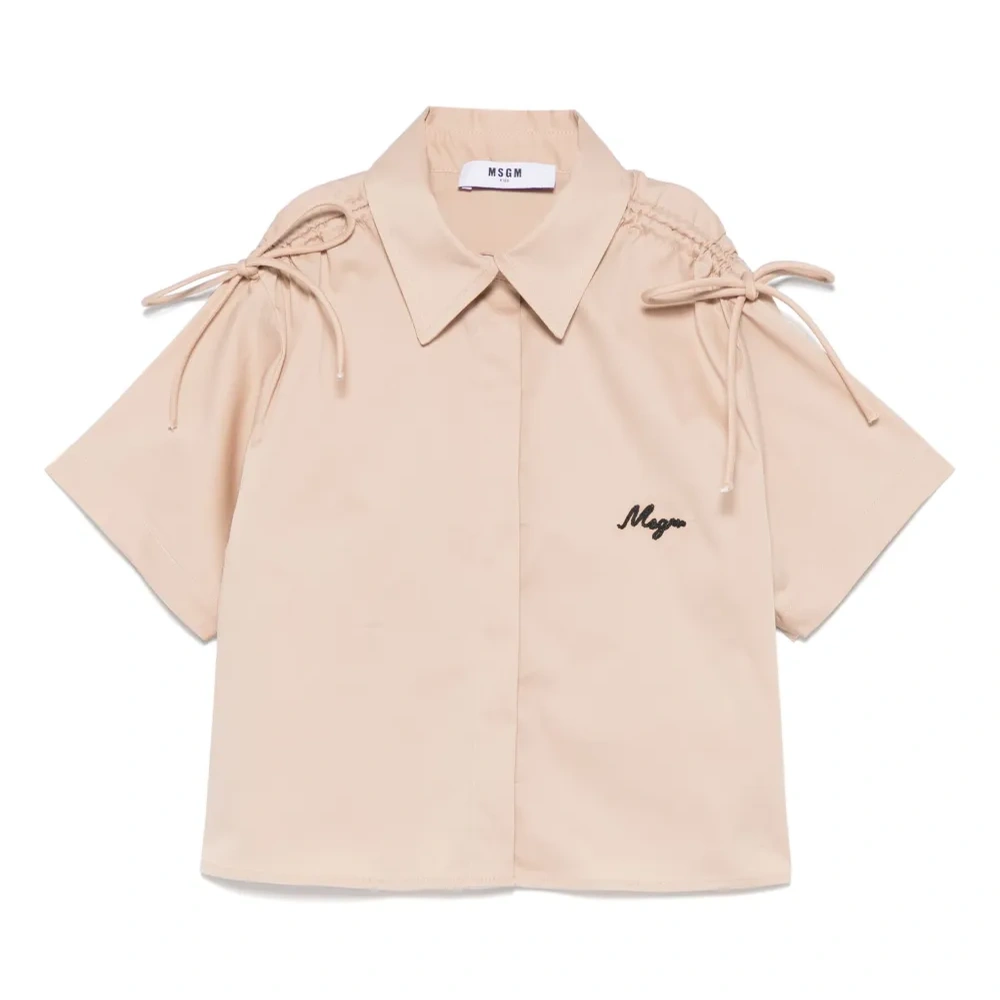 Рубашка с вышитым логотипом