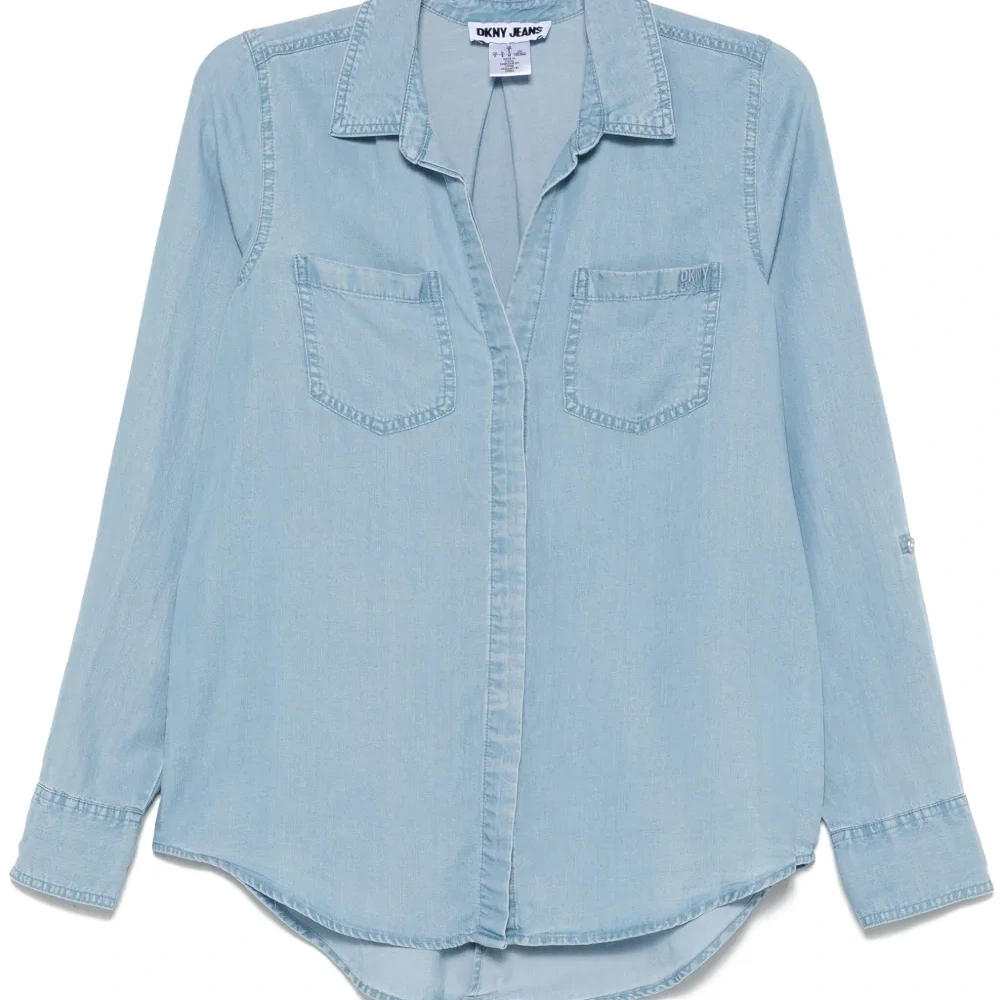 Рубашка из ткани шамбре