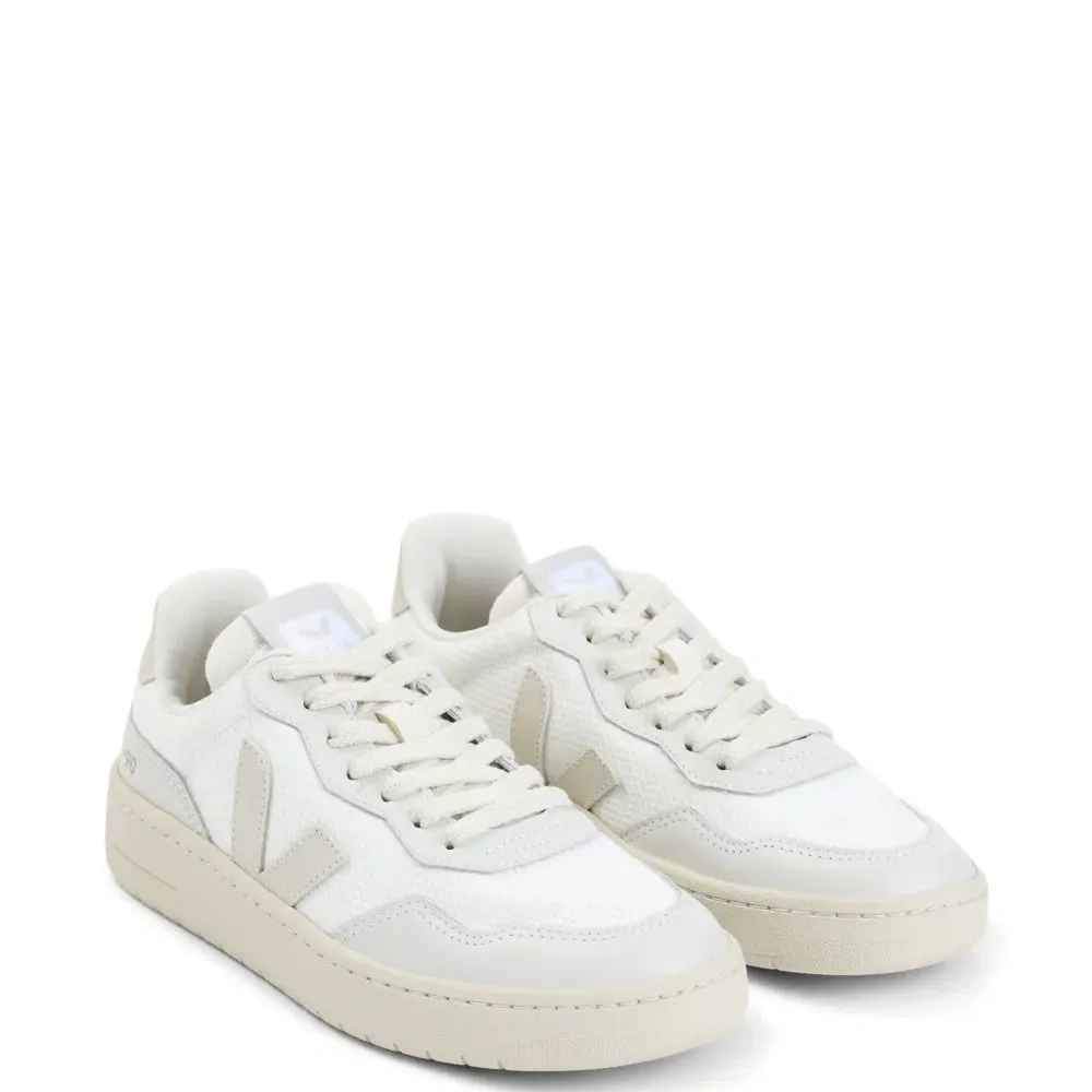 Кроссовки V-90