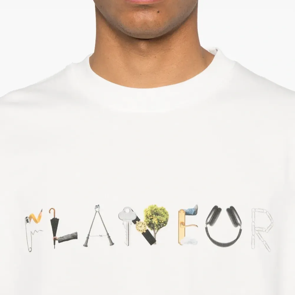 Футболка с логотипом