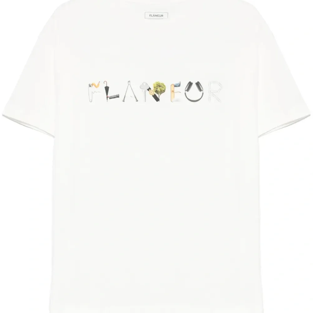 Футболка с логотипом