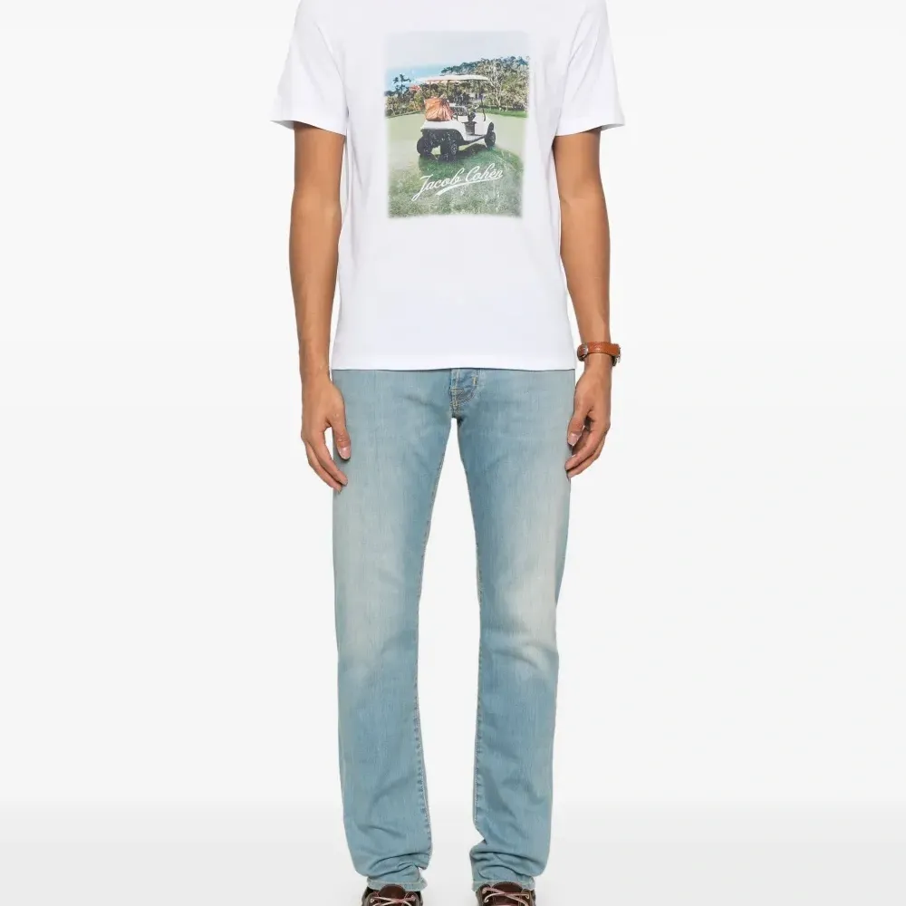 Футболка с круглым вырезом