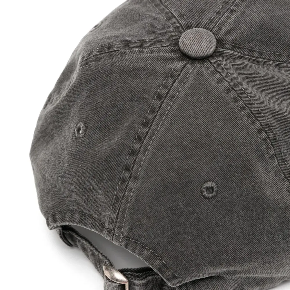 Бейсболка с искусственным жемчугом