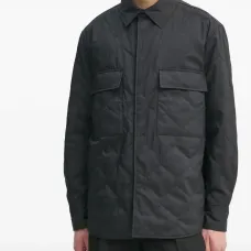 Стеганая куртка с карманами