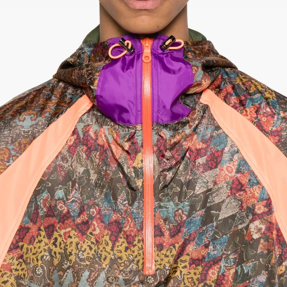 Худи с графичным принтом Худи с графичным принтом