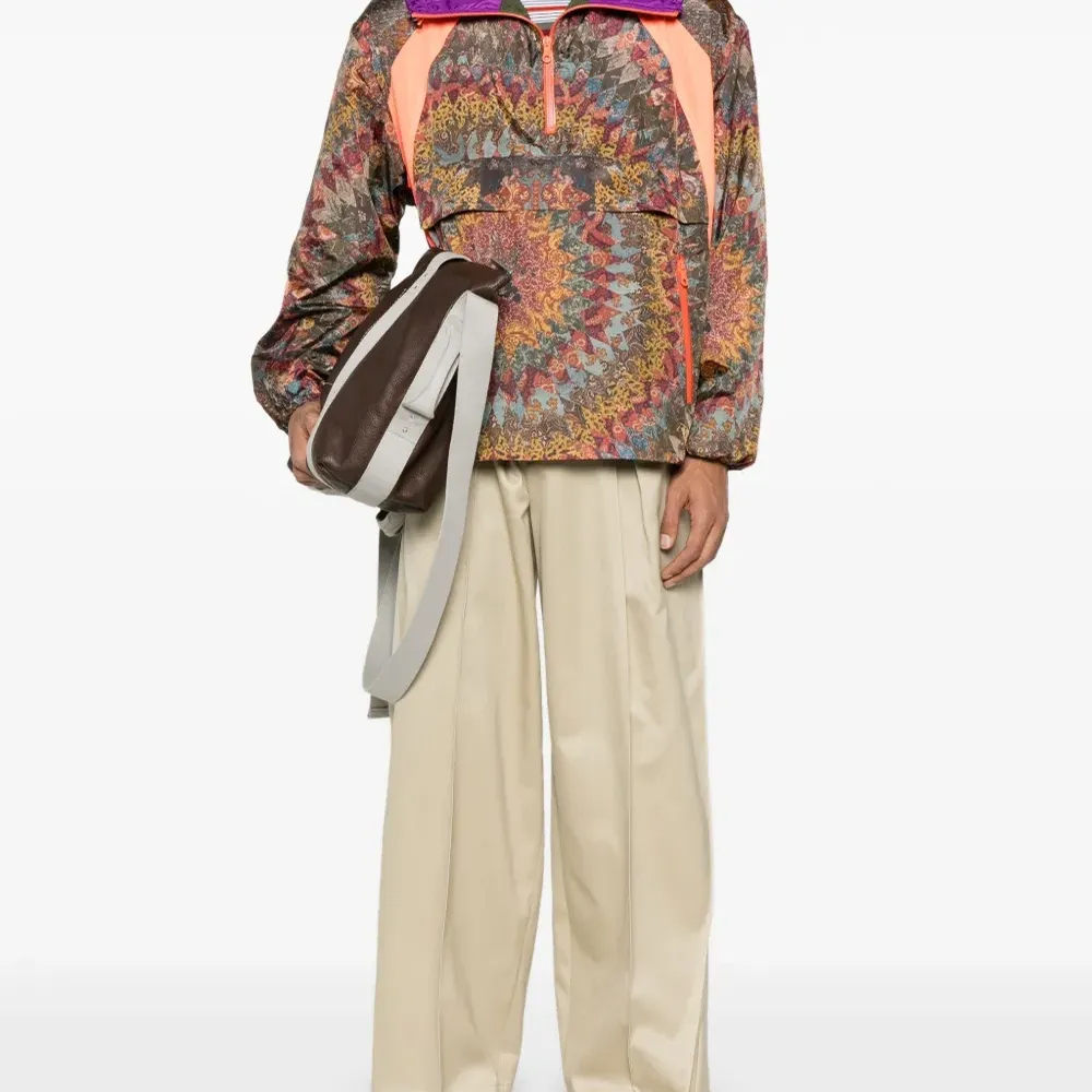 Худи с графичным принтом Худи с графичным принтом