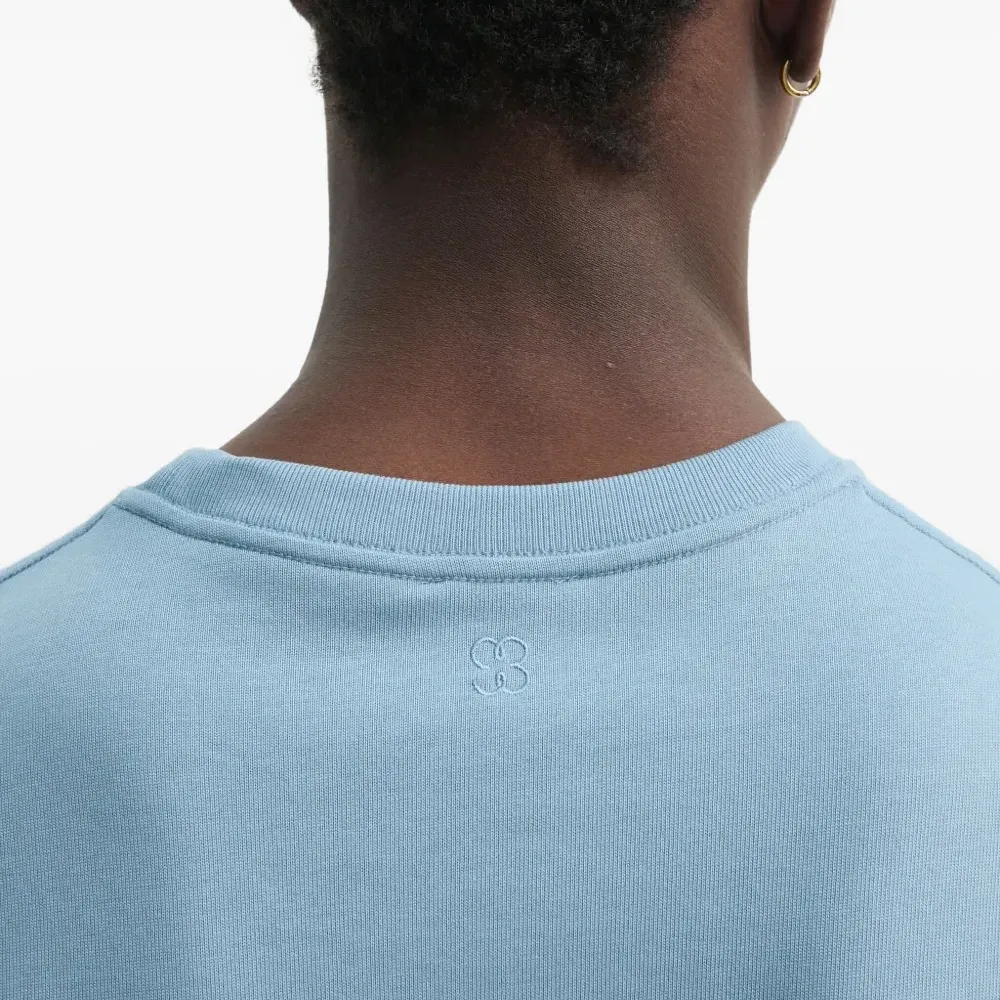 Футболка с круглым вырезом