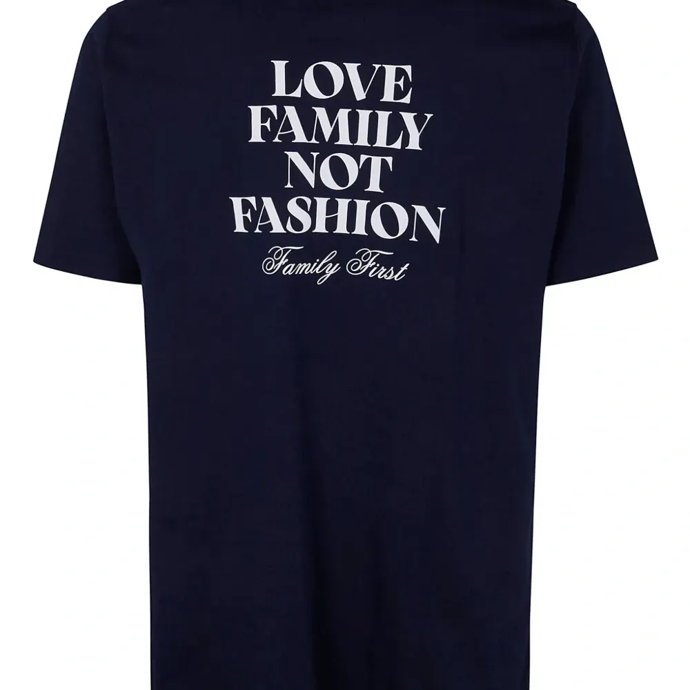 Футболка с логотипом