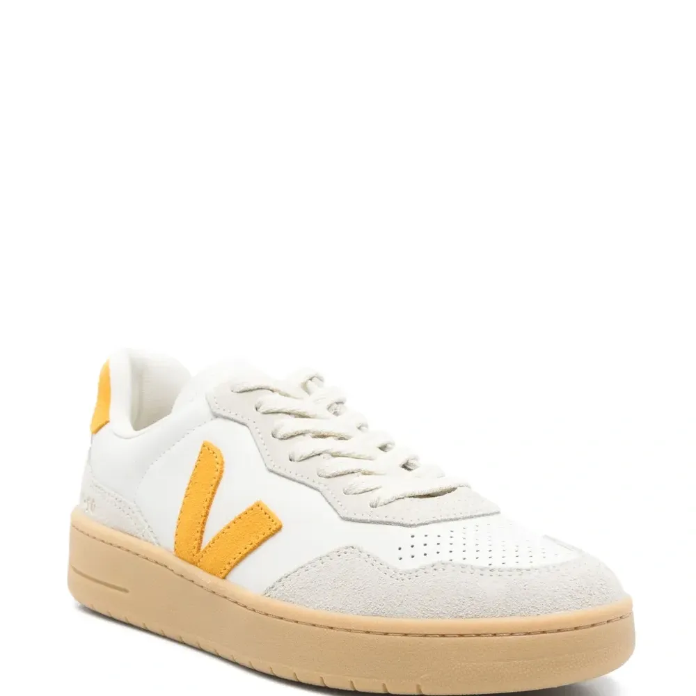 Кроссовки V-90