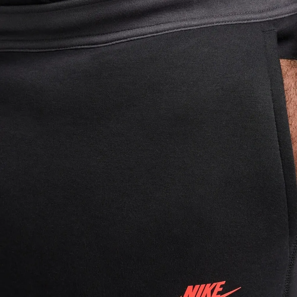 спортивные брюки Tech Fleece Black/Dark Smoke Grey/Light Crimson спортивные брюки Tech Fleece Black/Dark Smoke Grey/Light Crimson