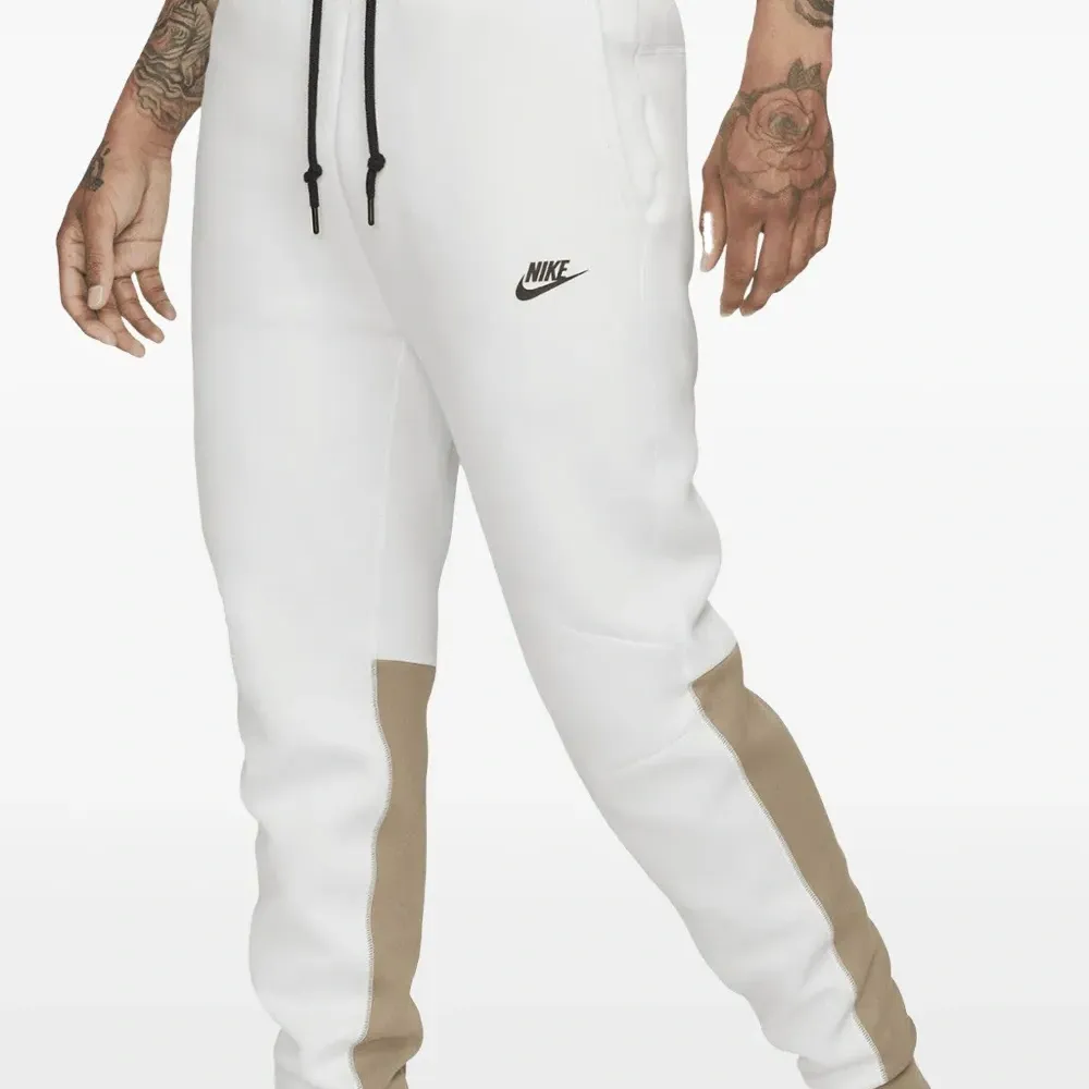 Спортивные брюки Sportswear Tech Fleece Summit White/Khaki/Black