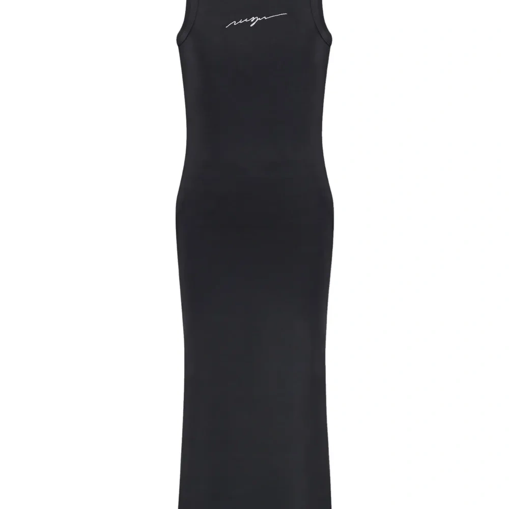 Платье с пуговицами